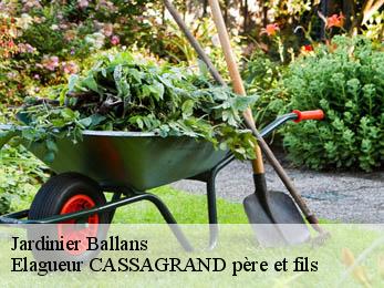 Jardinier  ballans-17160 Elagueur CASSAGRAND père et fils